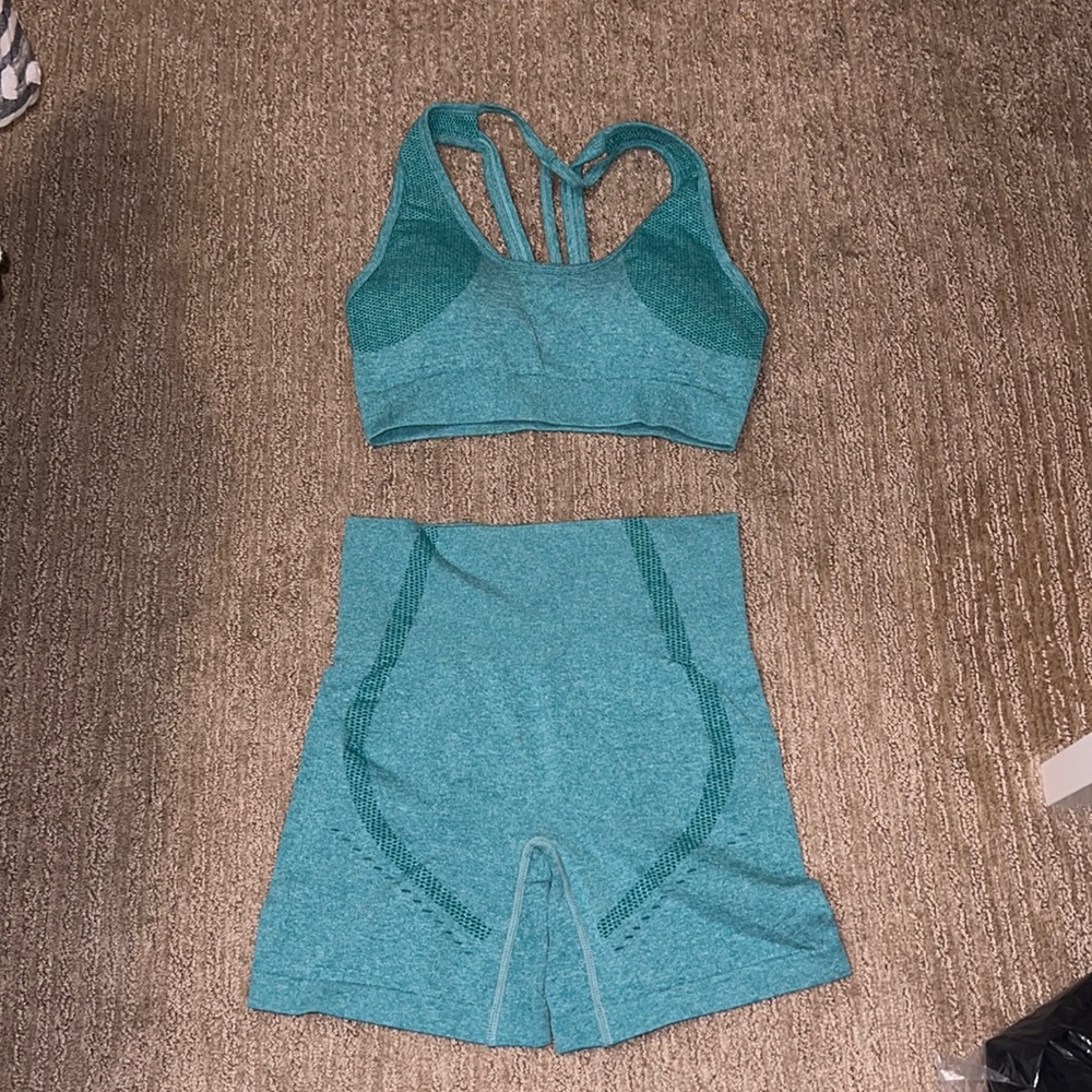 Matching workout set